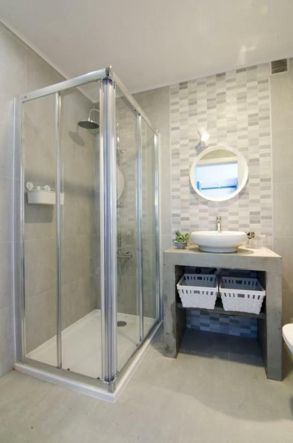 Baywatch Beach House Peniche Apartment Bagian luar foto
